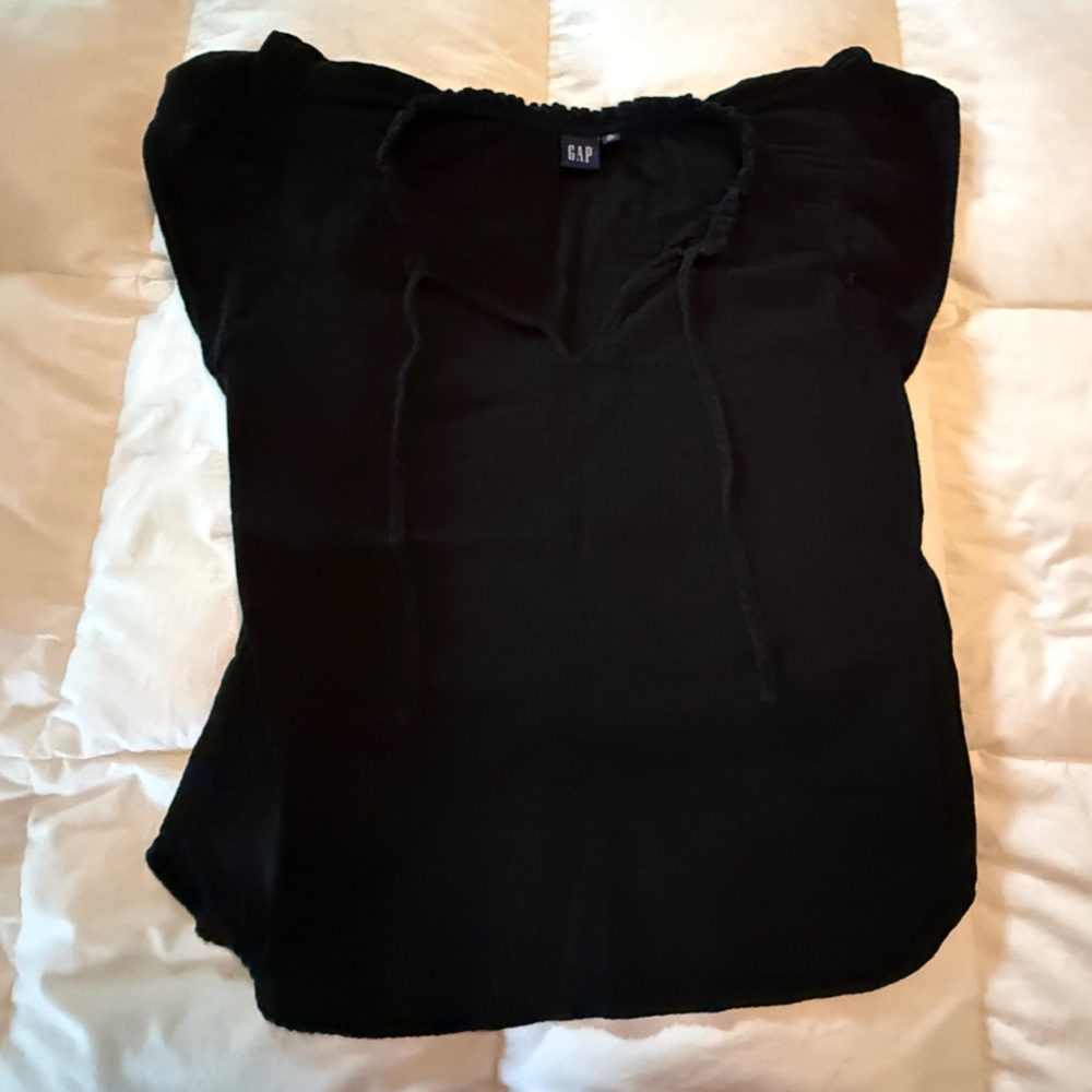GAP Black Short Sleeve Top